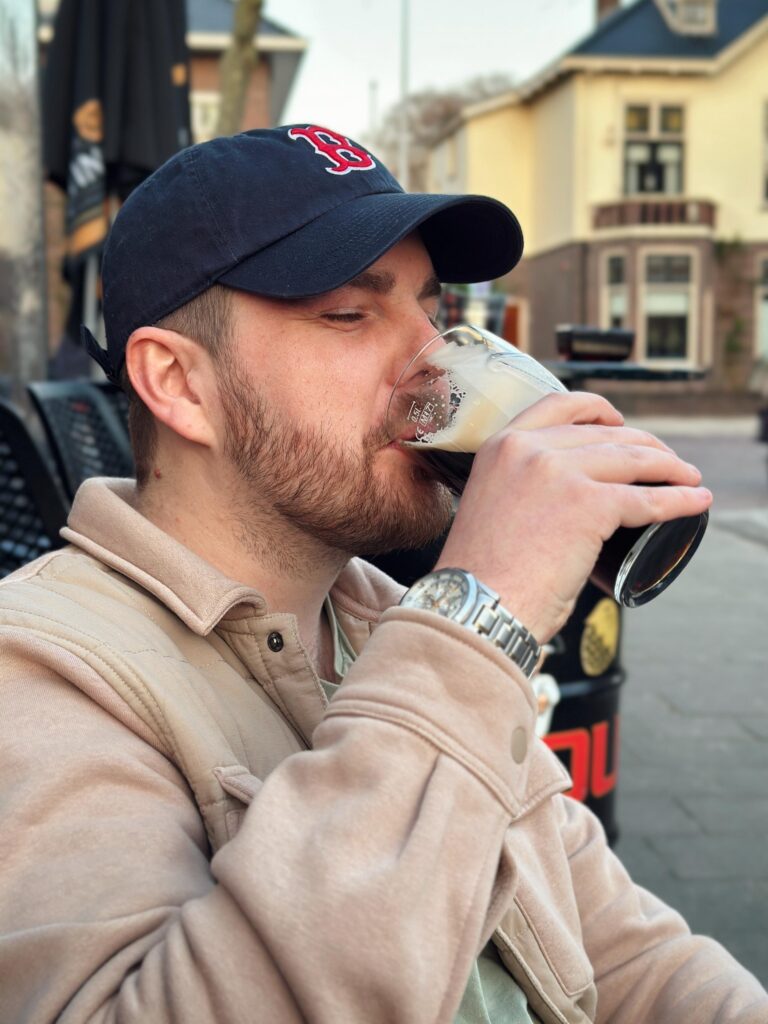 Thomas geniet van zijn 'beer'